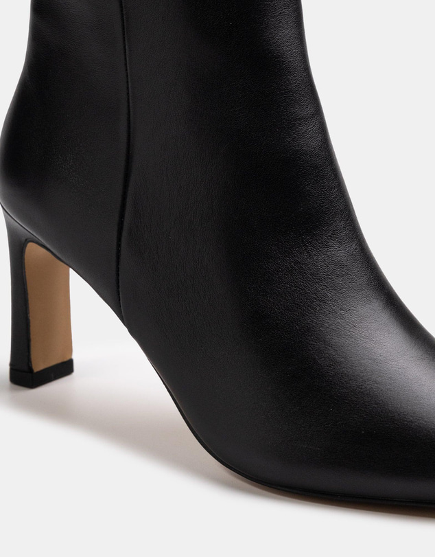 Wittner - Nina Ankle Boot Black Leather