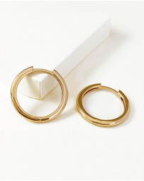 Wanderlust + Co - Classic Gold 17mm Hoop Earrings