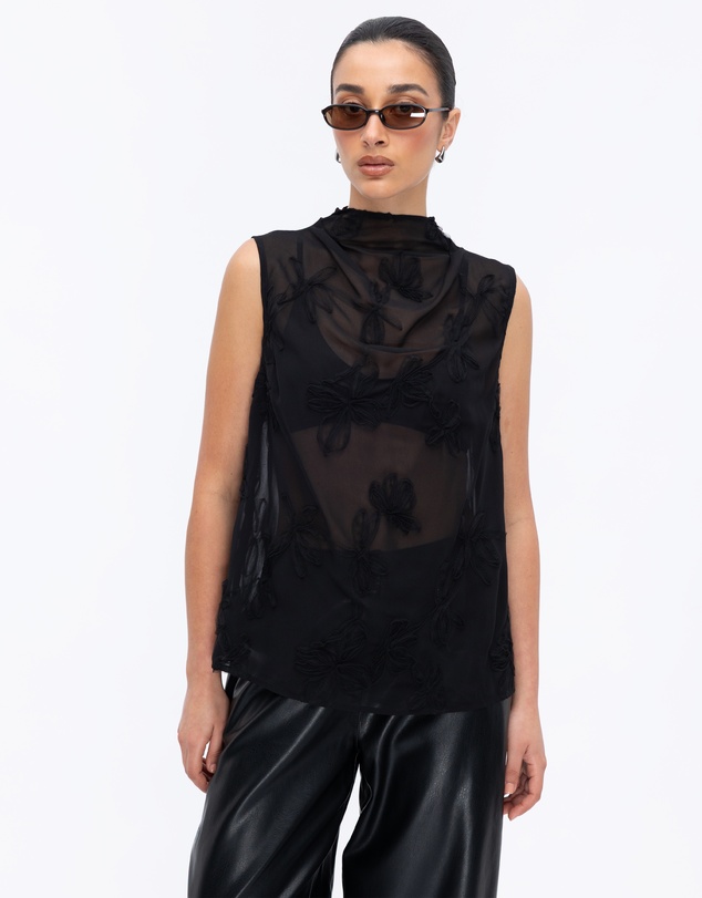 Minima Esenciales - Maelle Floral Applique Top