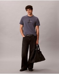 Calvin Klein Jeans - Acid Wash Monologo Graphic Relaxed T-Shirt