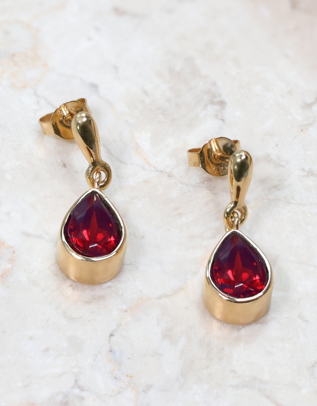 Elli Jewelry - Garnet Teardrop Earrings in Gold-Plated 925 Silver