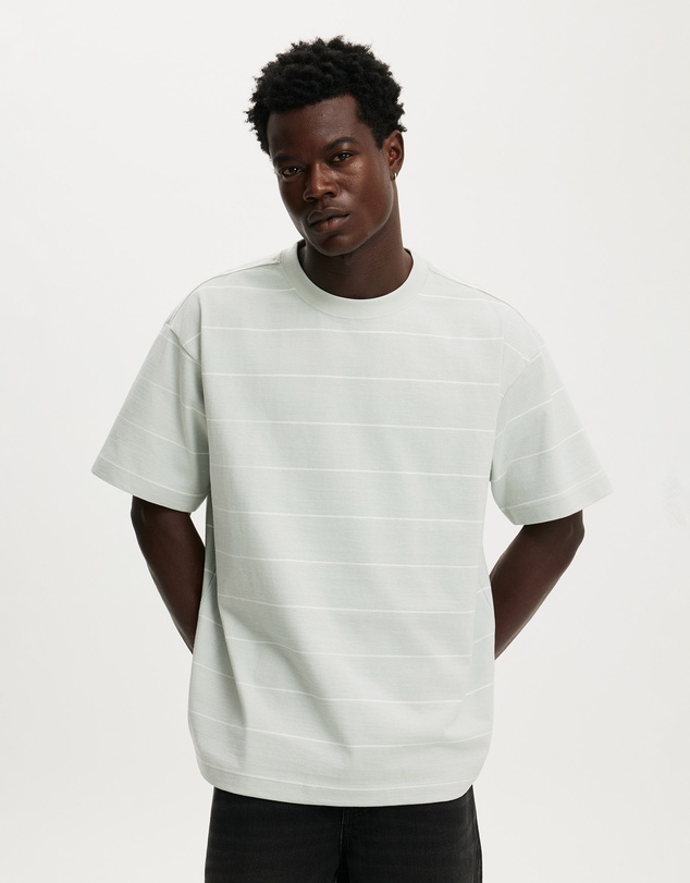 Cotton On - Box Fit T-Shirt