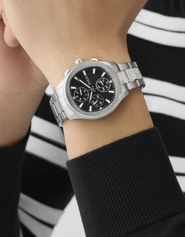 GUESS - GUESS Men's Silver-Tone Multifunction Watch