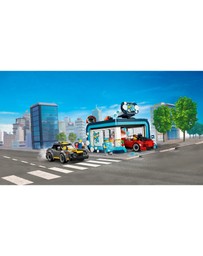 LEGO - 60497 Drive-Through Car Wash