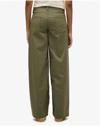 Superdry - Mid Rise Baggy Chino