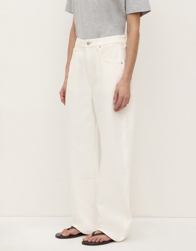 Assembly Label - Low Curve Mid Rise Jeans