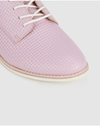 Rollie - Derby Embossed Shoe