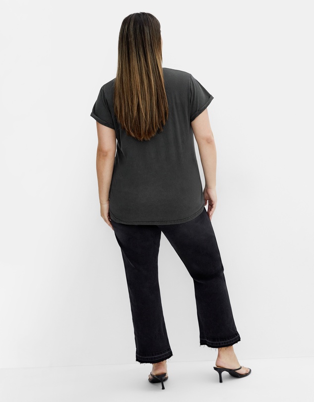 City Chic - Plus size Moonlight Cuff Tee - black wash