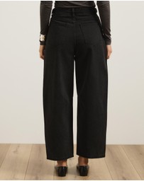 Atmos&Here - Gigi Barrel Leg Jeans