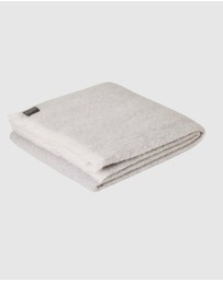 St Albans - Alpaca Throw Heather