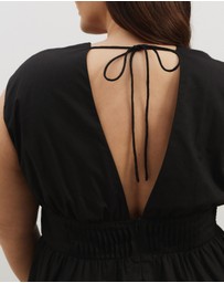 Atmos&Here Curvy - Zara Waisted Midi Dress