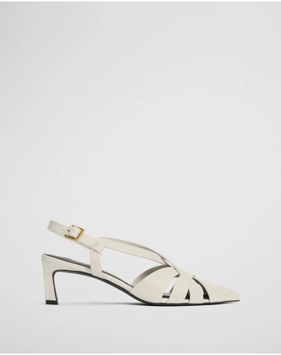 Country Road - Mila Heel