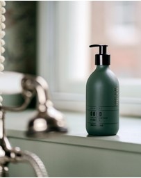 Larry King Haircare - Good Life Shampoo Bottle