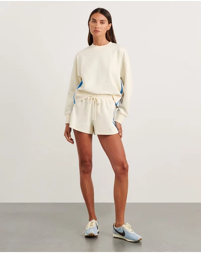 Jag - Leonie Short