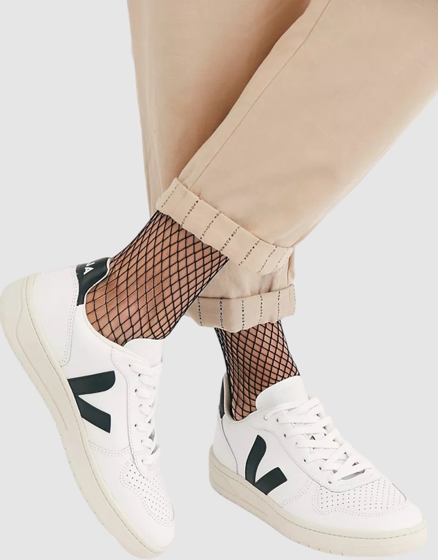 High Heel Jungle - Catch Em Fishnet Socks