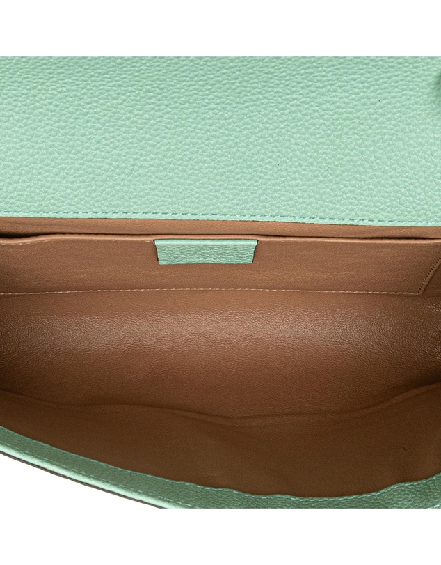 Pre-Loved by Azura Reborn - Pre-Loved gucci Elegant Shoulder Bag with Chain Strap and Flap Closure