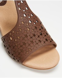 Mia Vita - Keen Heeled Sandal - Mushroom