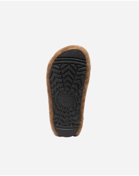 Ozwear Connection Uggs - Ugg Signature Shearling Slippers