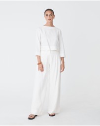Forcast - Emma Button Back Linen Top