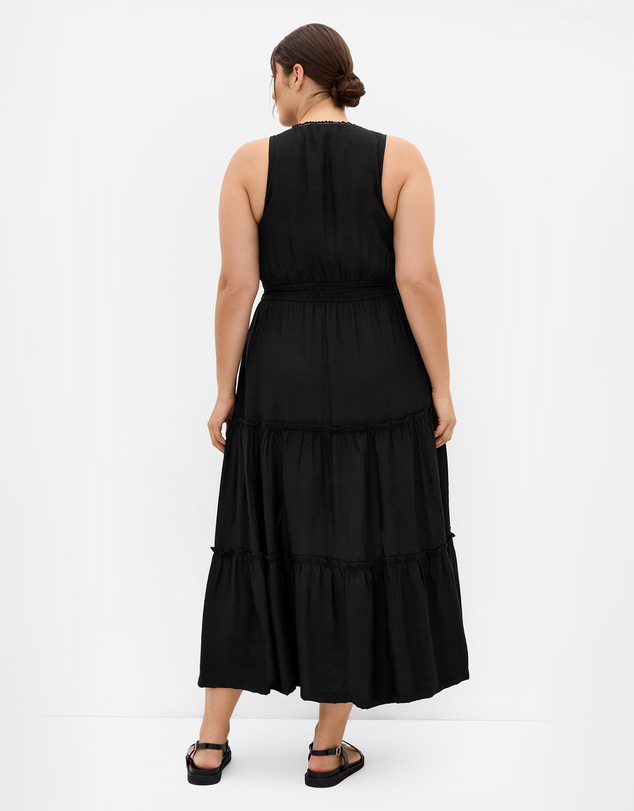 City Chic - Plus size Azaria V Neck Tier Maxi Dress - black