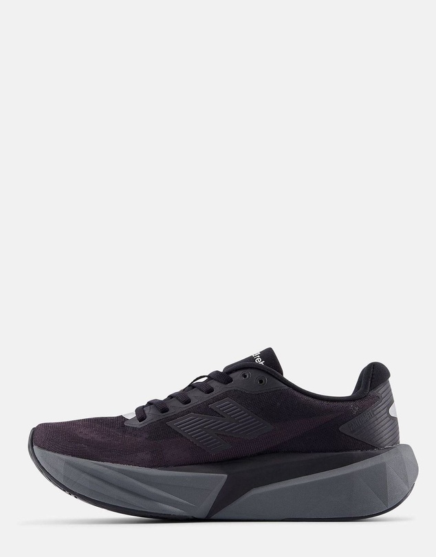 New Balance - FuelCell Rebel v5 (Wide Fit) - Women's