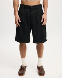 Cotton On - Super Baggy Pleated Shorts