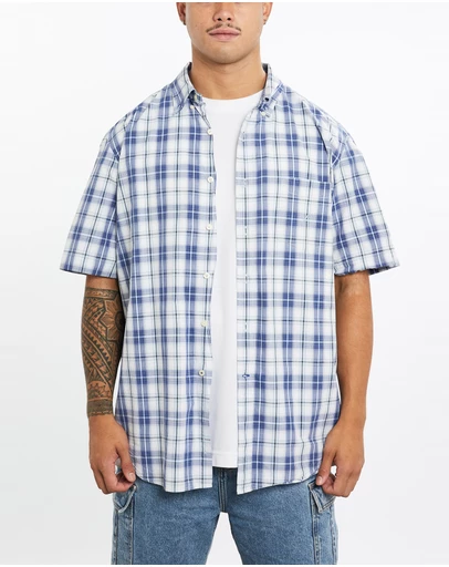 Vintage by The Real Deal - Pre Loved - Vintage Nautica Short Sleeve Button Up Shirt