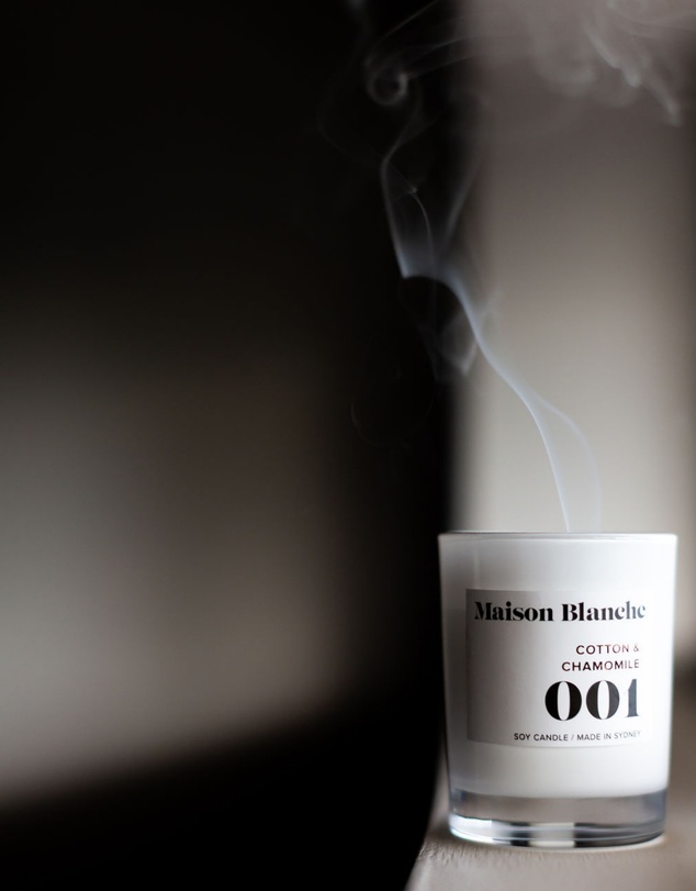 Maison Blanche - 001 Cotton & Chamomile - Small Candle