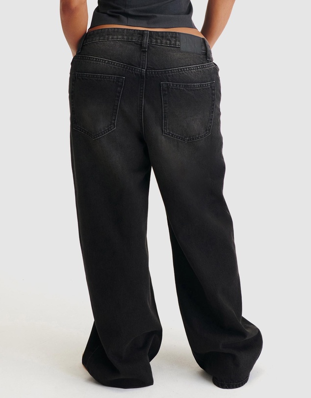 Cotton On - Curvy Low Super Baggy Jeans