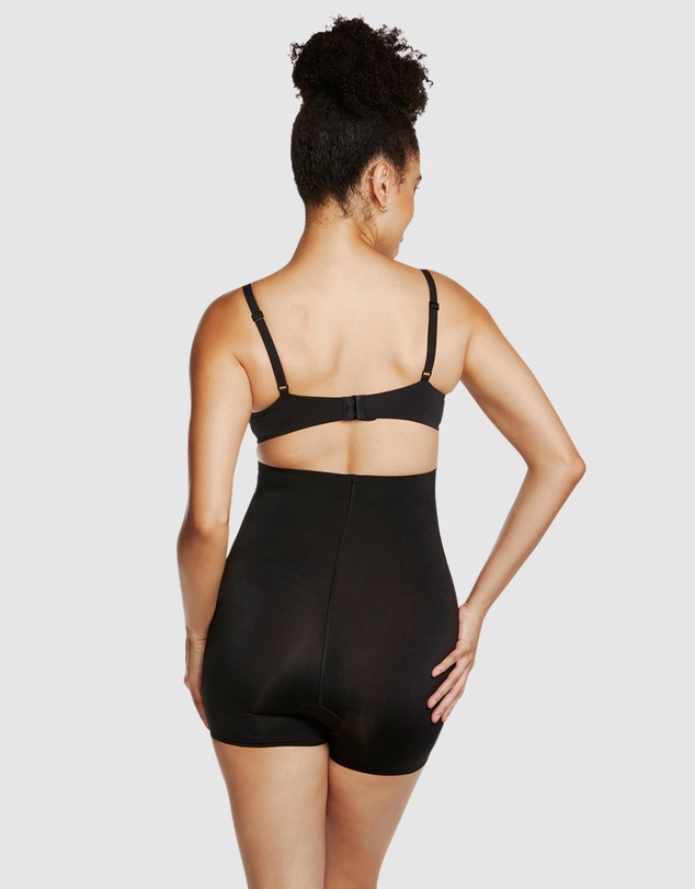 Naomi & Nicole - Real Smooth® Ultra High Waist Shaper Short