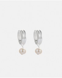 Kirstin Ash - Solace Pearl Hoops
