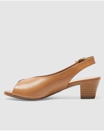 Wide Steps - Hilda