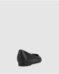 Verali - Hickory Point Toe Flats