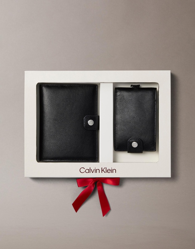 Calvin Klein - Passport Case with Luggage Tag