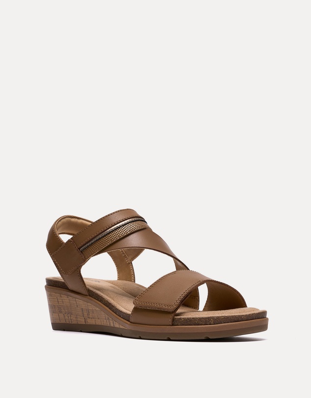 Clarks - Kacha Wave Tan