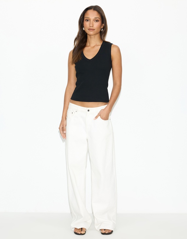 Dazie - Sadie V Neck Ribbed Tank
