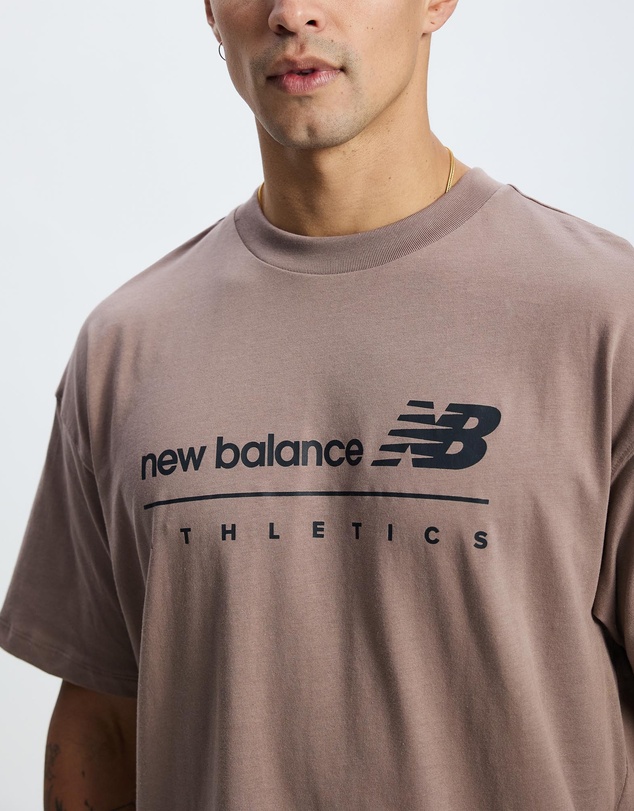 New Balance - Linear Graphic T-Shirt
