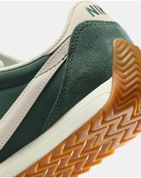 Nike - Pacific - Women's