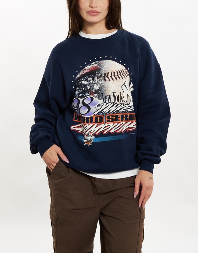 Vintage by The Real Deal - Pre Loved - 1998 MLB New York Yankees Sweatshirt