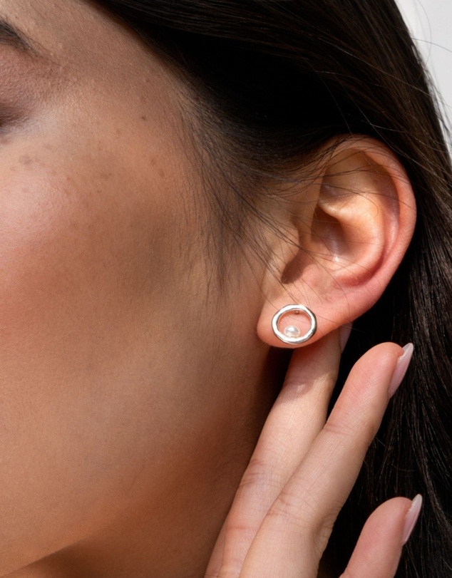 Dower & Hall - Women's Open Circle & White Pearl Waterfall Earrings In Sterling Silver