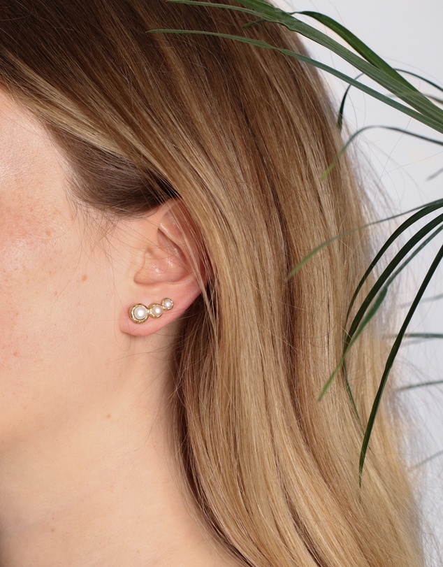 Elli Jewelry - Earrings Earclimber Baroque with Freshwater Pearls in 925 Sterling Silver Gold Plated