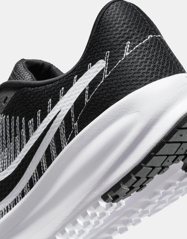 Nike - Nike Run Defy - Men's