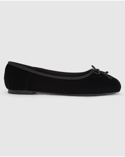 BLACK VELVET