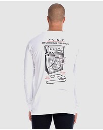 DVNT - Amplified Long Sleeve