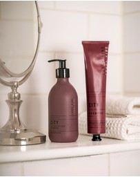 Larry King Haircare - City Life Shampoo Bottle