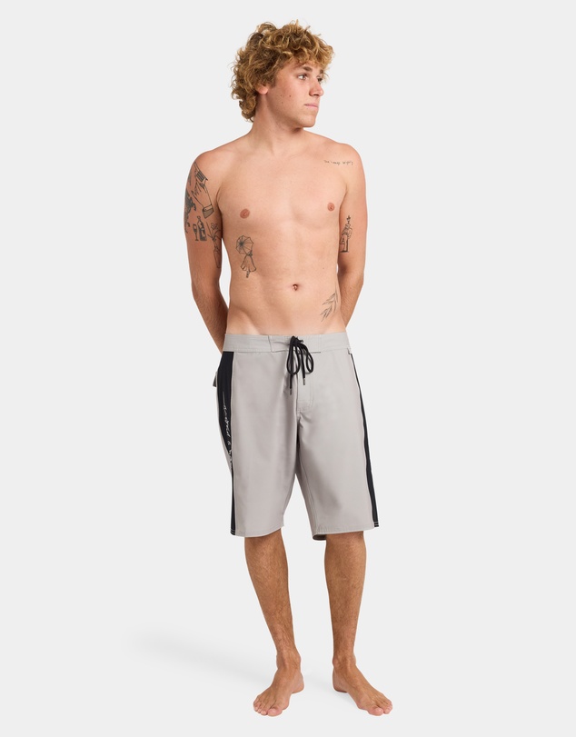 RVCA - Mens Symmetry 22