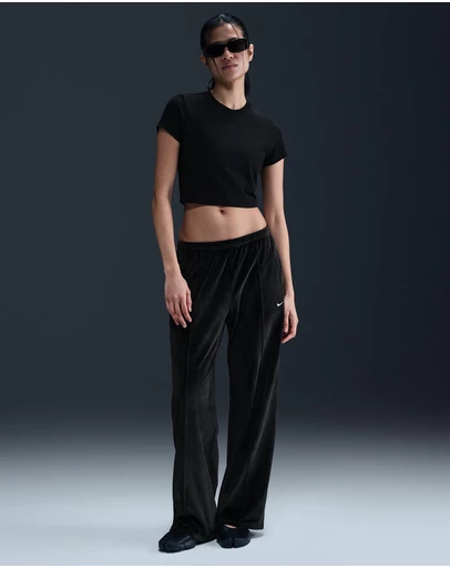 Nike - Sportswear Chill Knit Cropped T-Shirt