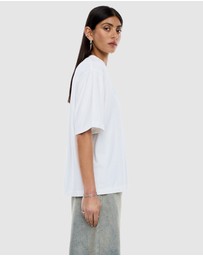 ENA PELLY - Peaches Tee
