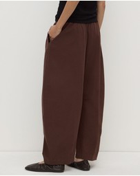 Assembly Label - Lola Barrel Pants
