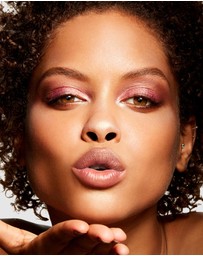MAC - Extra Dimension Skinfinish